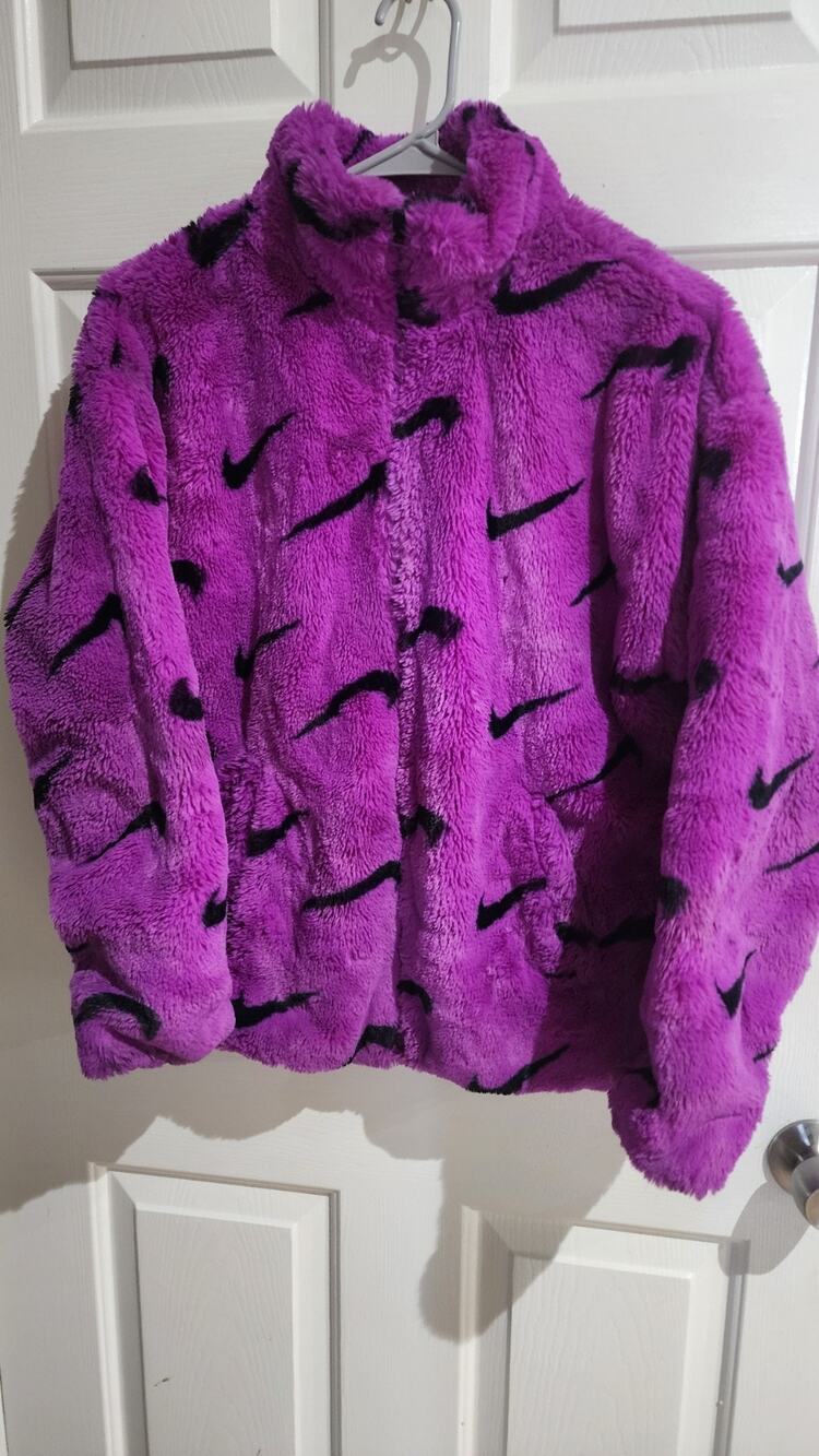 Nike furry electric purple fuzzy Teddy Coat black Swoosh contrast Kids XL